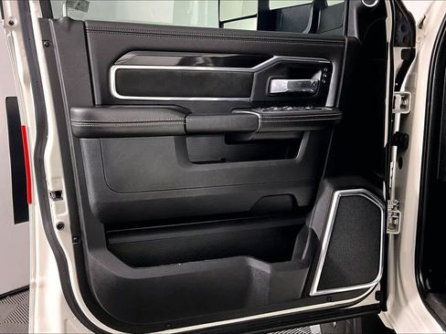 Used 2022 RAM 3500 Laramie image 22