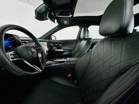 Used 2024 Mercedes-Benz E 350 4MATIC Sedan image 18