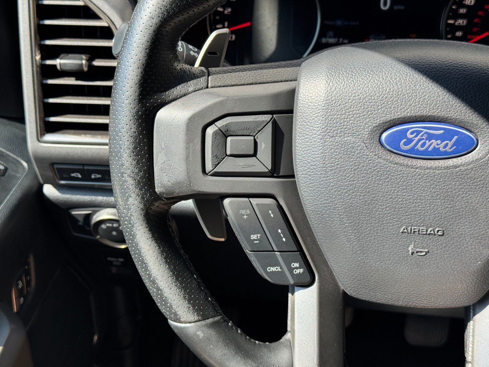 Used 2019 Ford F150 Raptor w/ Equipment Group 802A Luxury AWD/4WD image 23