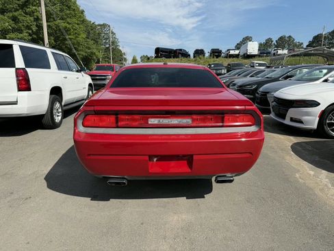 Used 2012 Dodge Challenger R/T RWD image 5