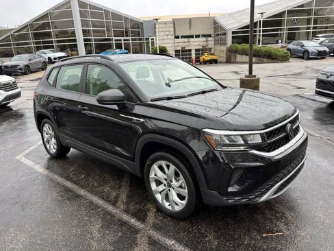 Certified 2023 Volkswagen Taos S AWD/4WD image 3