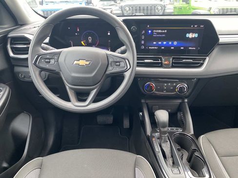 Used 2024 Chevrolet TrailBlazer LT w/ Driver Confidence Package image 11