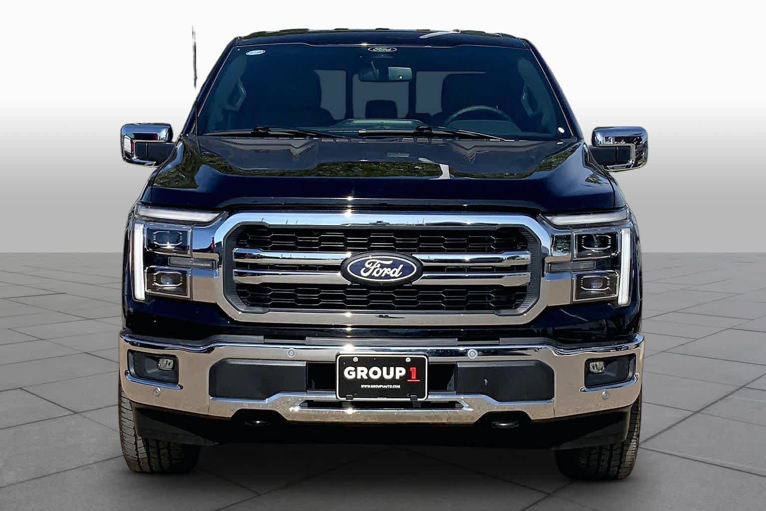 Used 2025 Ford F150 Lariat w/ Equipment Group 501A Mid AWD/4WD image 4