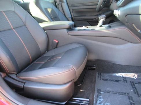 Used 2022 Nissan Altima 2.5 SR image 10