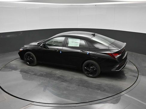 New 2026 Hyundai Elantra SEL Sport FWD image 29