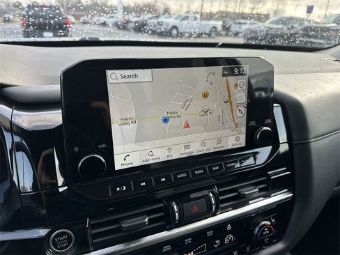 Used 2024 Nissan Pathfinder SL image 18