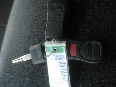 Used 2012 Nissan Titan SV AWD/4WD image 23