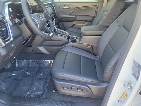 New 2026 GMC Canyon Elevation w/ Convenience Package image 9