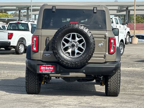 Certified 2025 Ford Bronco Badlands AWD/4WD image 4
