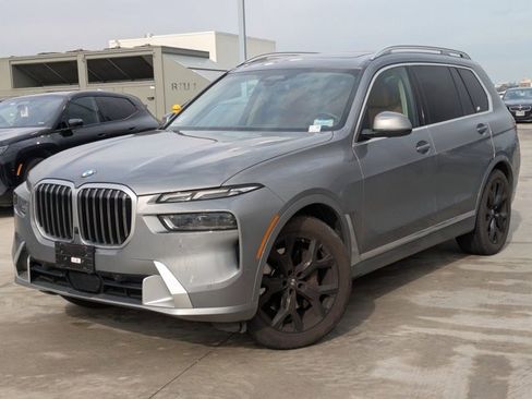 Used 2023 BMW X7 xDrive40i w/ Premium Package image 1