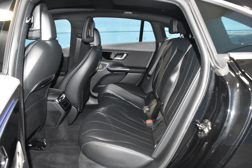 Used 2024 Mercedes-Benz EQE 350+ 4MATIC Sedan image 19