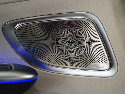 Used 2025 Mercedes-Benz C 300 4MATIC Sedan image 27