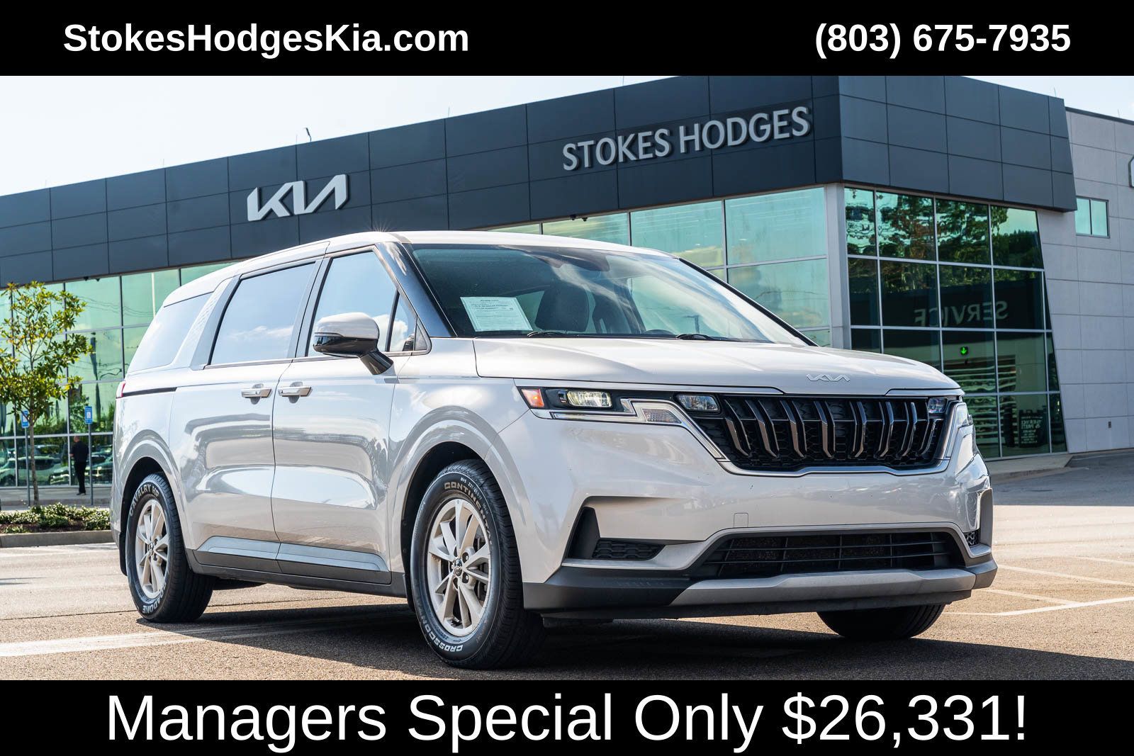 Used 2023 Kia Carnival LX FWD image 1