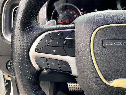 Used 2018 Dodge Charger R/T Scat Pack RWD image 27