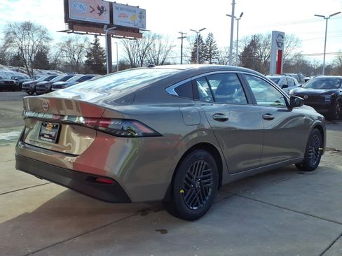 New 2026 Nissan Sentra SV w/ SV Convenience Package FWD image 9