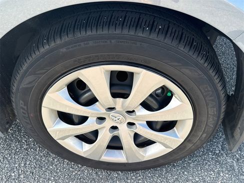 Used 2025 Toyota Corolla LE image 19