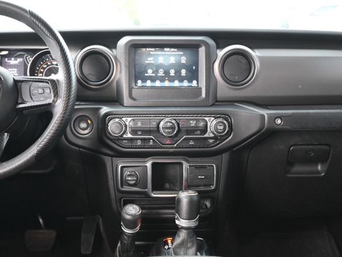 Used 2023 Jeep Gladiator Sport w/ Trailer Tow Package image 5