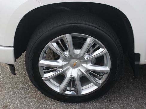 Used 2025 Chevrolet Silverado 1500 High Country AWD/4WD image 43