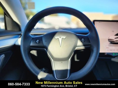 Used 2022 Tesla Model 3 Long Range image 23