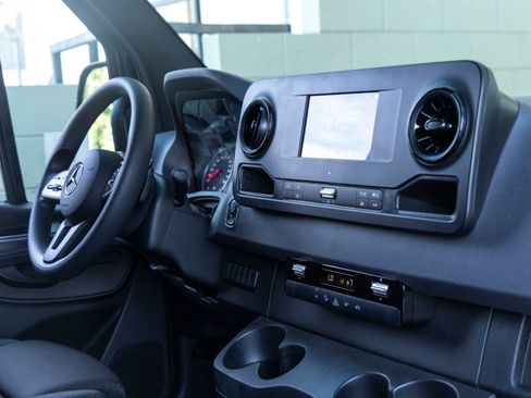 Used 2024 Mercedes-Benz Sprinter 3500 w/ Acoustic Package image 24