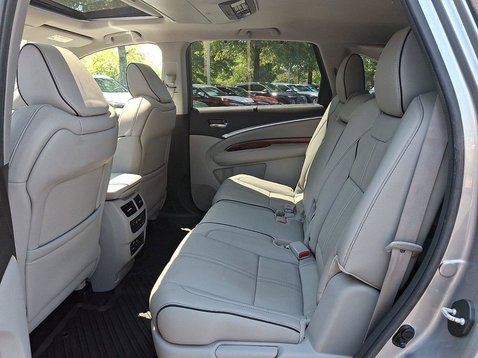 Used 2018 Acura MDX w/ Advance & Entertainment Pkg AWD/4WD image 10