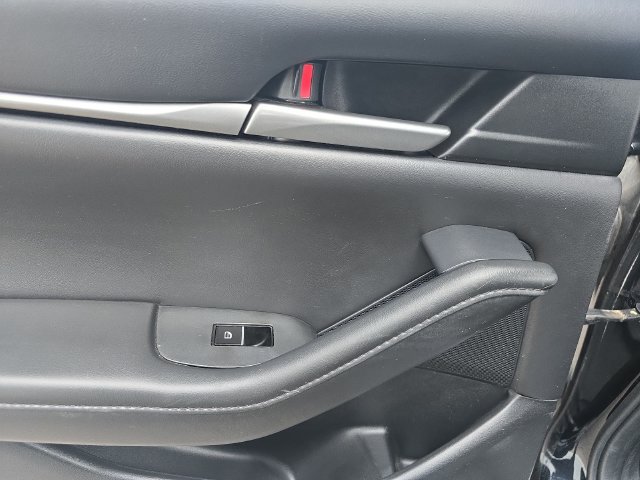Used 2022 MAZDA MAZDA3 s FWD image 14