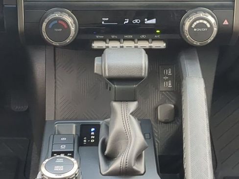 New 2026 Toyota 4Runner SR5 AWD/4WD image 19