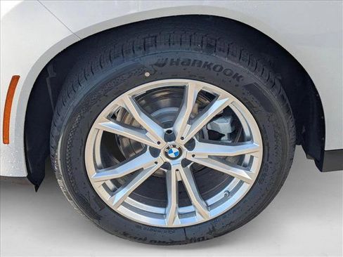 Used 2025 BMW X3 xDrive30i w/ Convenience Package image 9