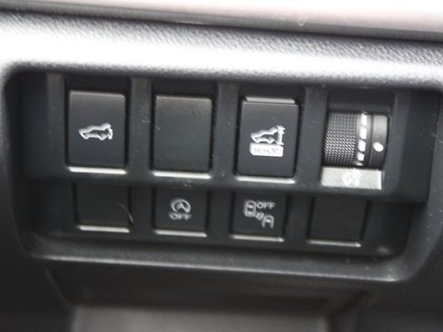 Used 2019 Subaru Forester Premium image 12