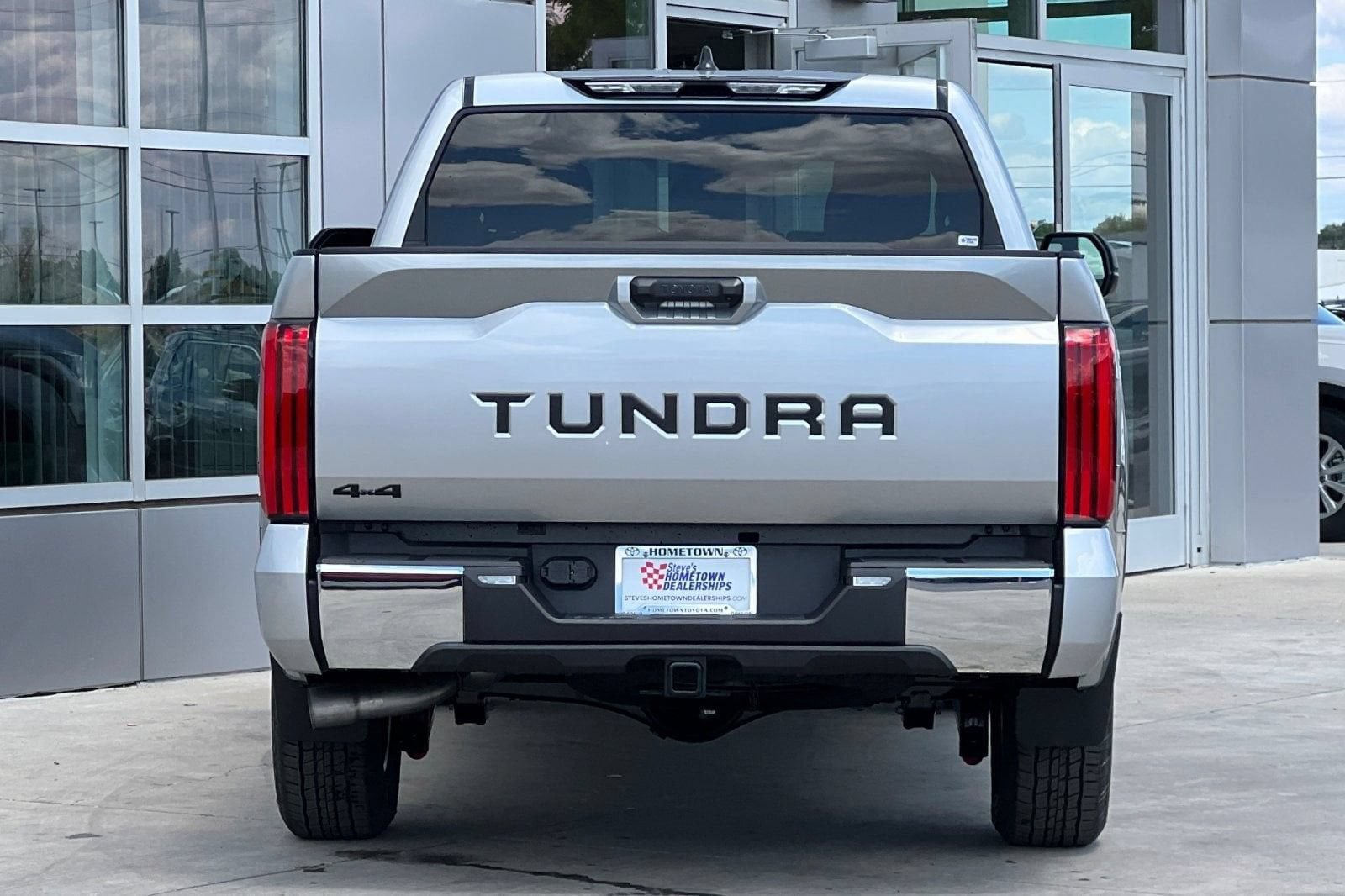 Certified 2025 Toyota Tundra SR5 w/ TRD Off-Road Package AWD/4WD image 6