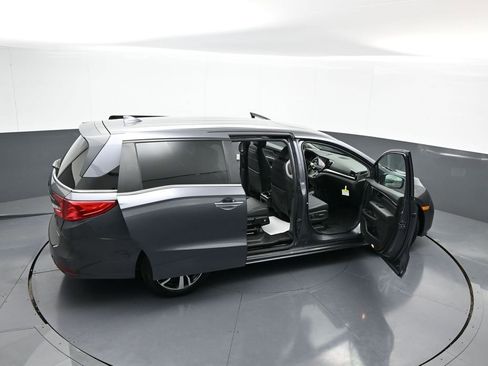 Certified 2024 Honda Odyssey Touring image 46