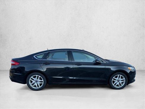 Used 2014 Ford Fusion SE w/ Equipment Group 202A image 4