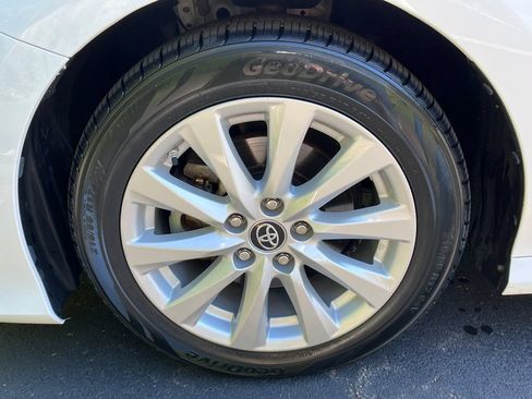 Used 2019 Toyota Camry LE FWD image 23