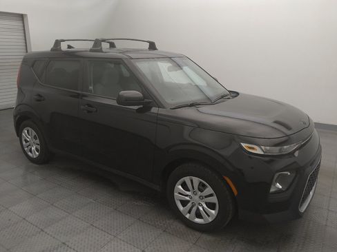 Used 2020 Kia Soul LX FWD image 11