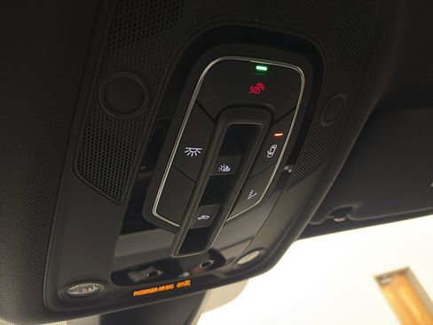 Used 2021 Audi SQ5 Prestige image 32