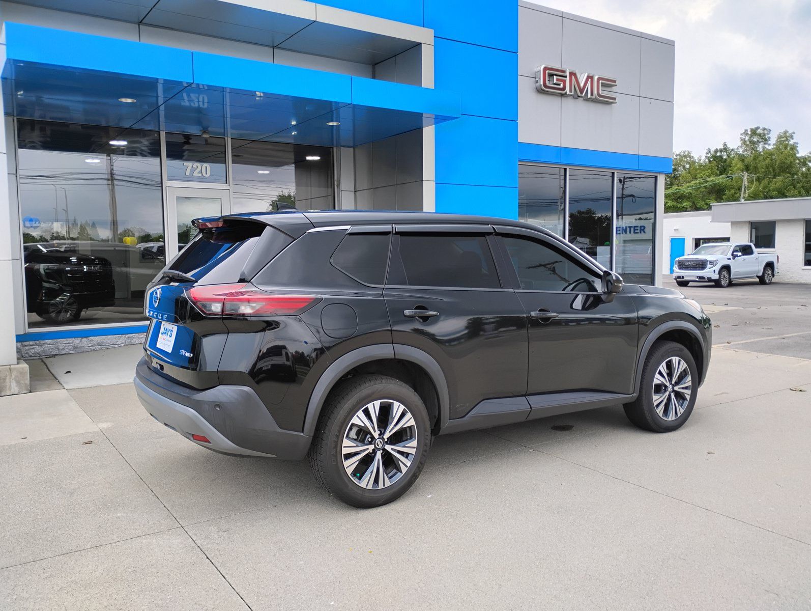 Used 2021 Nissan Rogue SV AWD/4WD image 6