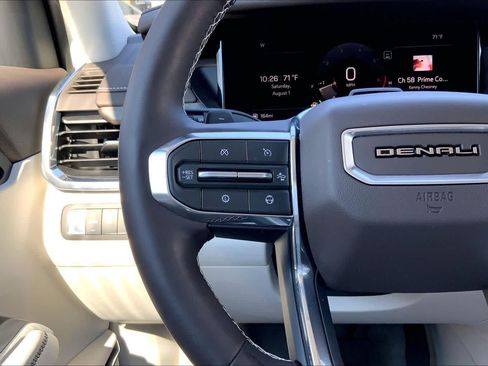 Used 2026 GMC Acadia Denali w/ Super Cruise Package FWD image 24