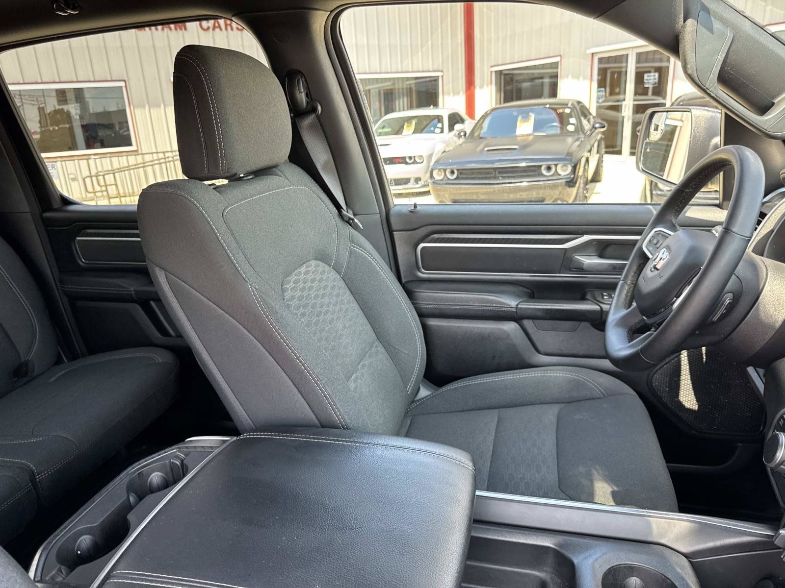 Used 2025 RAM 1500 Big Horn AWD/4WD image 10