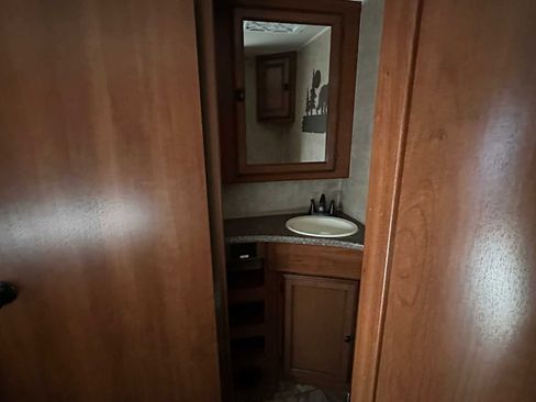 Used 2014 Chevrolet Express 4500 w/ RV Package image 26