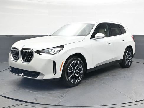 Used 2025 BMW X3 xDrive30i w/ M Sport Package AWD/4WD image 8