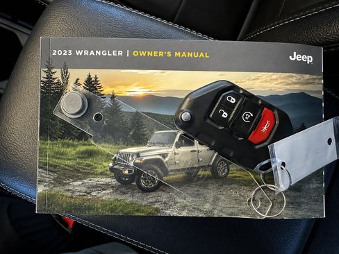 Certified 2023 Jeep Wrangler Unlimited Sahara w/ Cold Weather Group AWD/4WD image 10