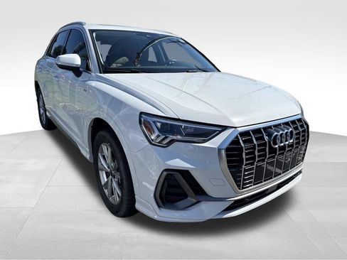 Used 2023 Audi Q3 2.0T Premium w/ Convenience Package AWD/4WD image 10