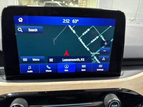 Used 2021 Ford Escape Titanium w/ Titanium Elite Package AWD/4WD image 4
