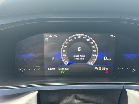 Used 2022 Volkswagen Taos SE AWD/4WD image 32