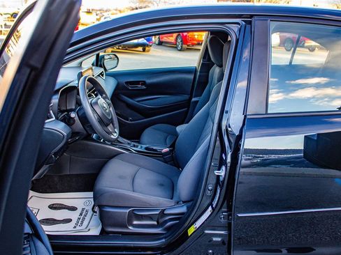 Used 2022 Toyota Corolla LE w/ Carpet Mat Package (TMS) image 12