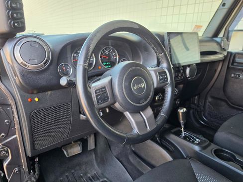 Used 2016 Jeep Wrangler Unlimited Sport AWD/4WD image 15