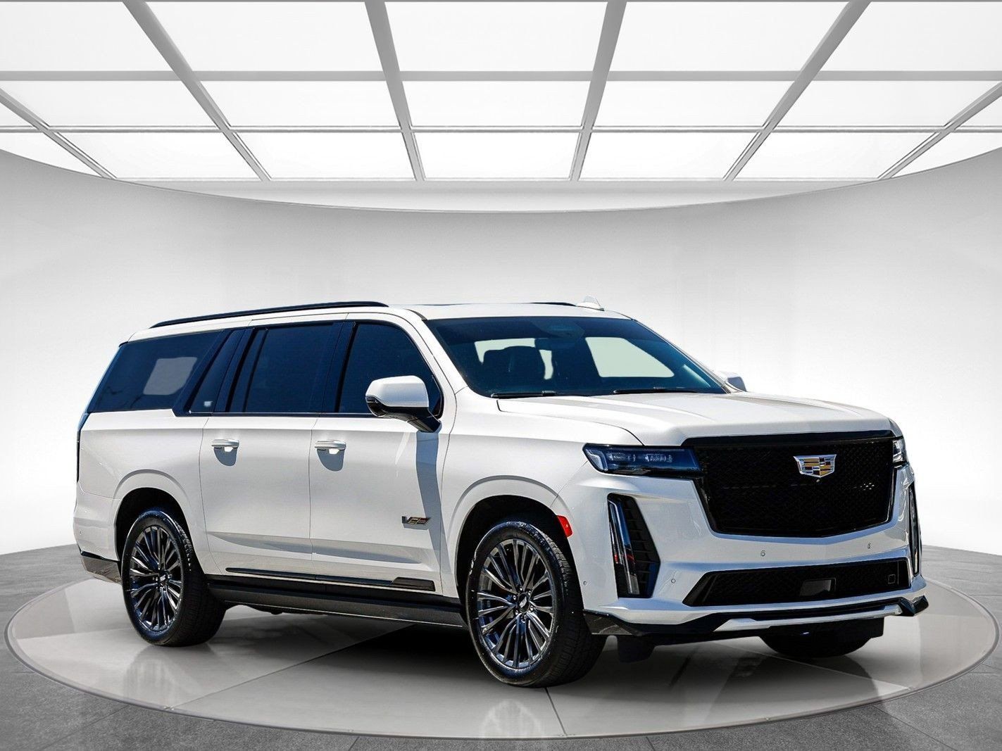 Used 2023 Cadillac Escalade ESV V w/ Heavy-Duty Trailer Package AWD/4WD image 6