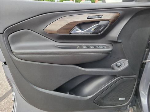 Used 2018 GMC Terrain Denali w/ Advanced Safety Package AWD/4WD image 21