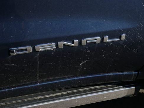 Used 2019 GMC Sierra 1500 Denali w/ Denali Ultimate Package image 11