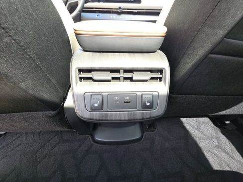 Used 2023 Nissan Ariya FWD image 25